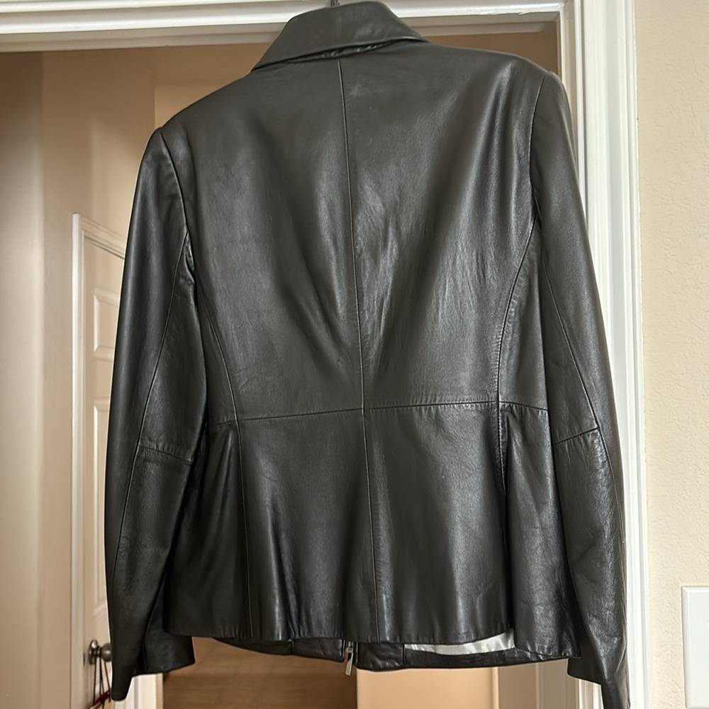 Leather jacket - Picture 6 of 9
